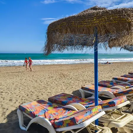 Apartament 714 Iris - Vista Al Mar - Cerca De Tren, Restaurantes, Tiendas - Playa A 10 Min Caminando